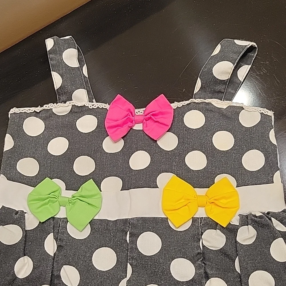 Adorable Little Girls Romper - Picture 4 of 4